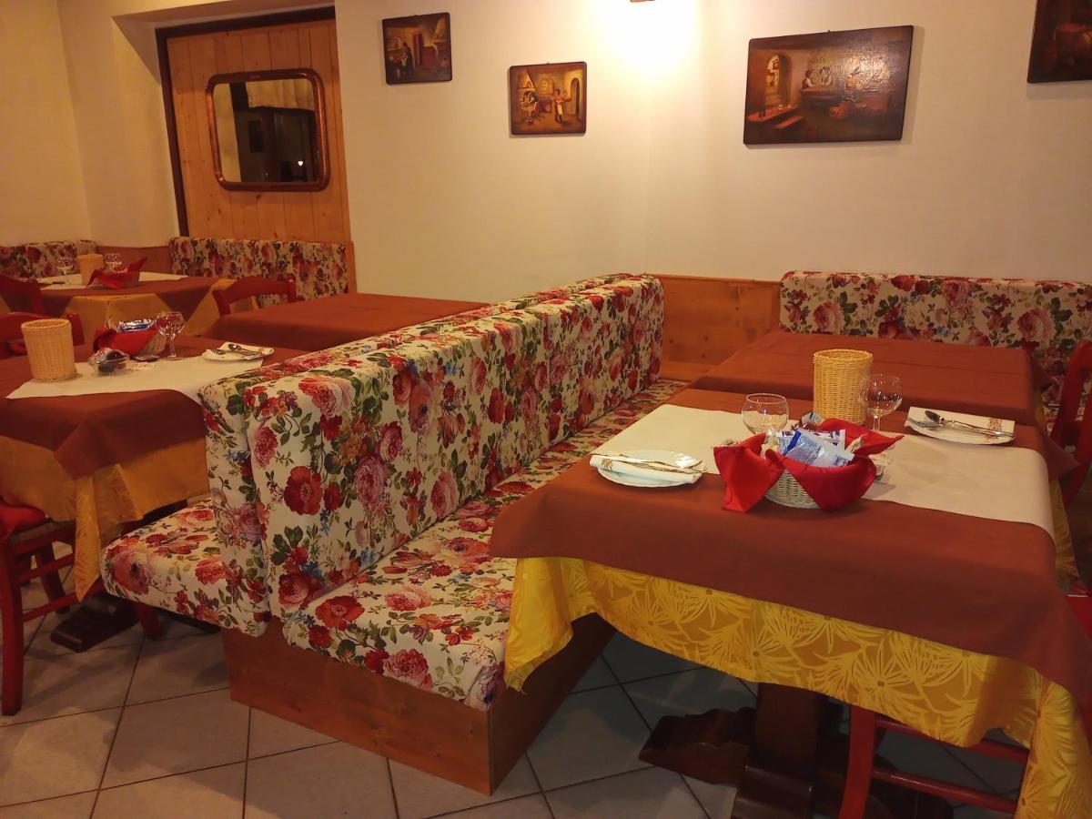 Albergo Martinet Вернанте Екстериор снимка