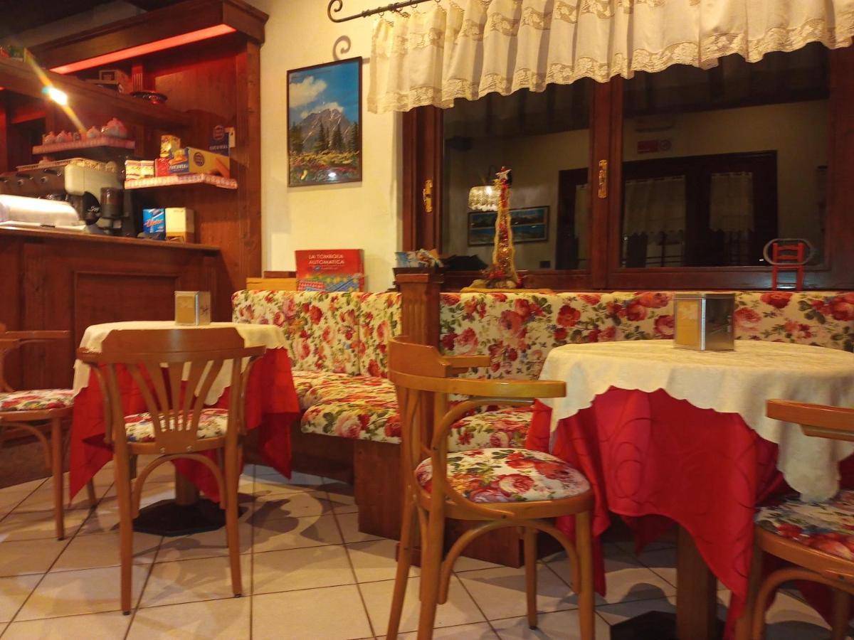 Albergo Martinet Вернанте Екстериор снимка