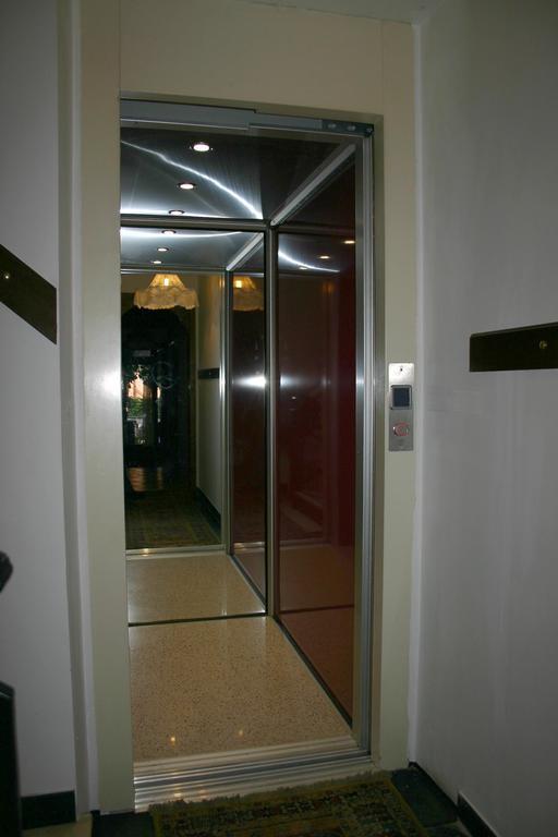Albergo Martinet Вернанте Екстериор снимка