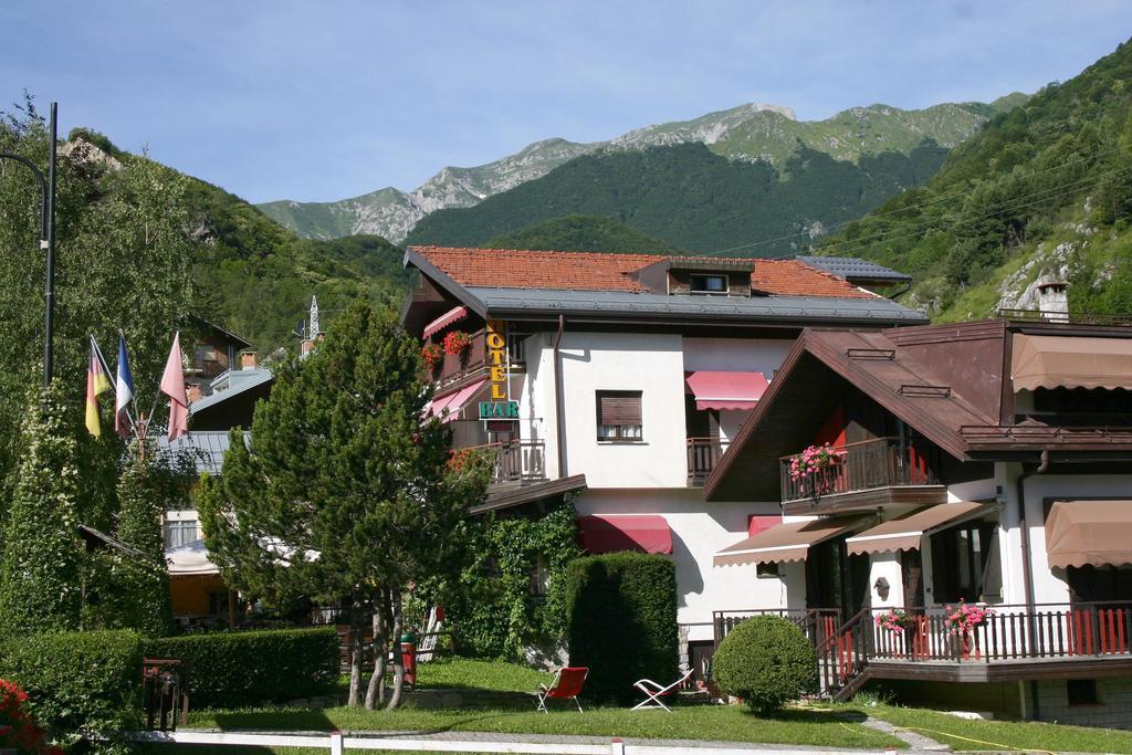 Albergo Martinet Вернанте Екстериор снимка