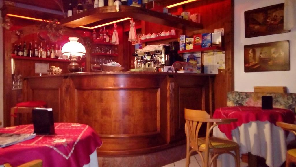 Albergo Martinet Вернанте Екстериор снимка